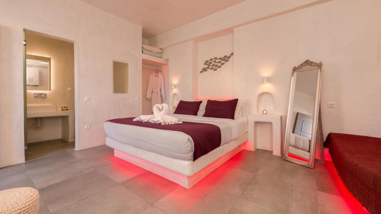The Muses Of Santorini Private Jacuzzi Suites Vothon Exterior photo