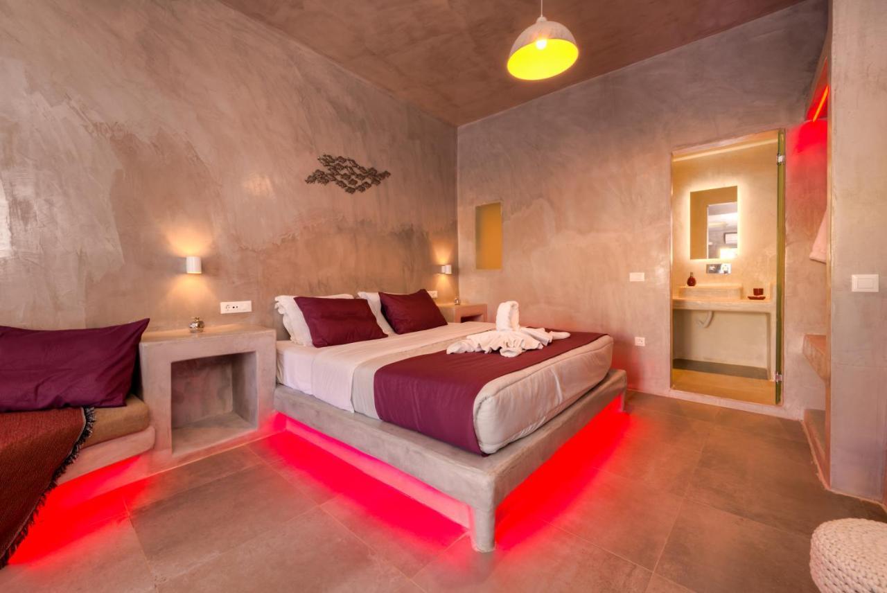 The Muses Of Santorini Private Jacuzzi Suites Vothon Exterior photo