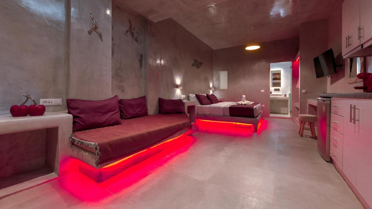 The Muses Of Santorini Private Jacuzzi Suites Vothon Exterior photo