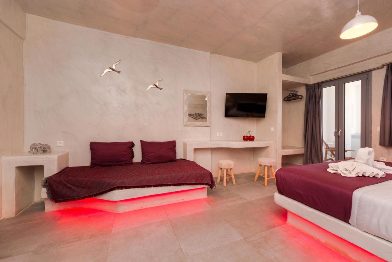 The Muses Of Santorini Private Jacuzzi Suites Vothon Exterior photo