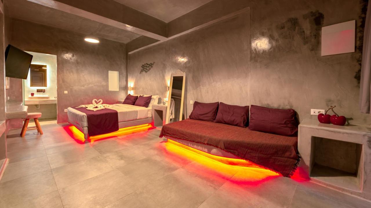 The Muses Of Santorini Private Jacuzzi Suites Vothon Exterior photo