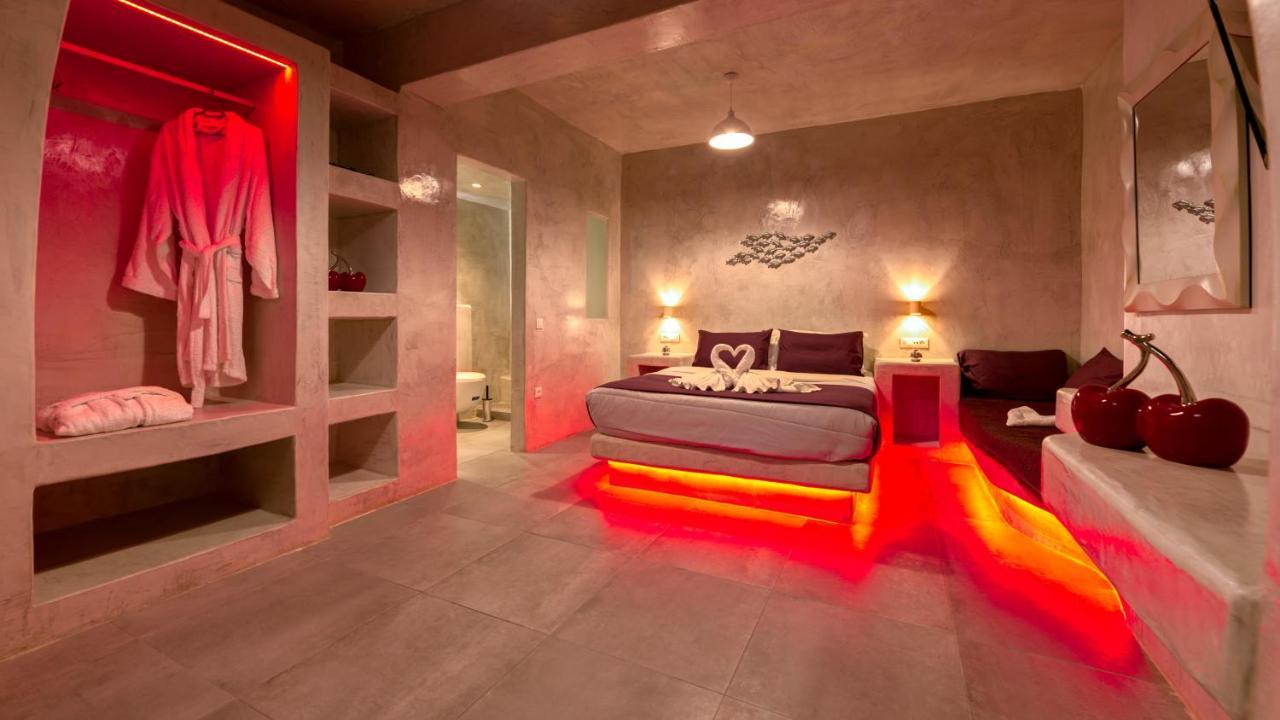 The Muses Of Santorini Private Jacuzzi Suites Vothon Exterior photo