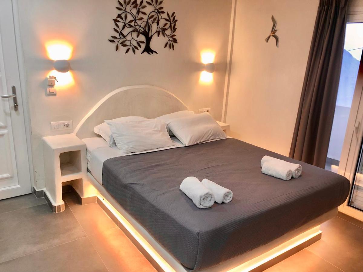 The Muses Of Santorini Private Jacuzzi Suites Vothon Exterior photo