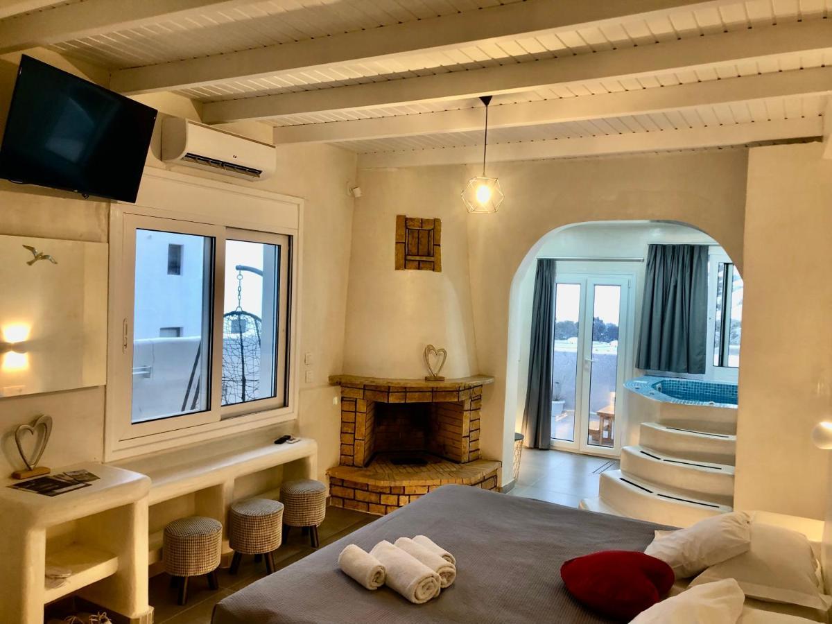 The Muses Of Santorini Private Jacuzzi Suites Vothon Exterior photo