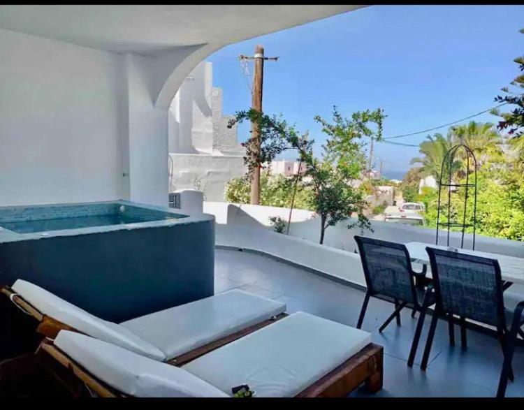 The Muses Of Santorini Private Jacuzzi Suites Vothon Exterior photo