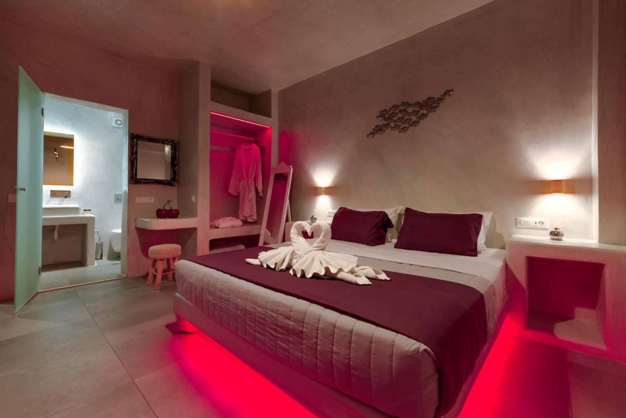 The Muses Of Santorini Private Jacuzzi Suites Vothon Exterior photo