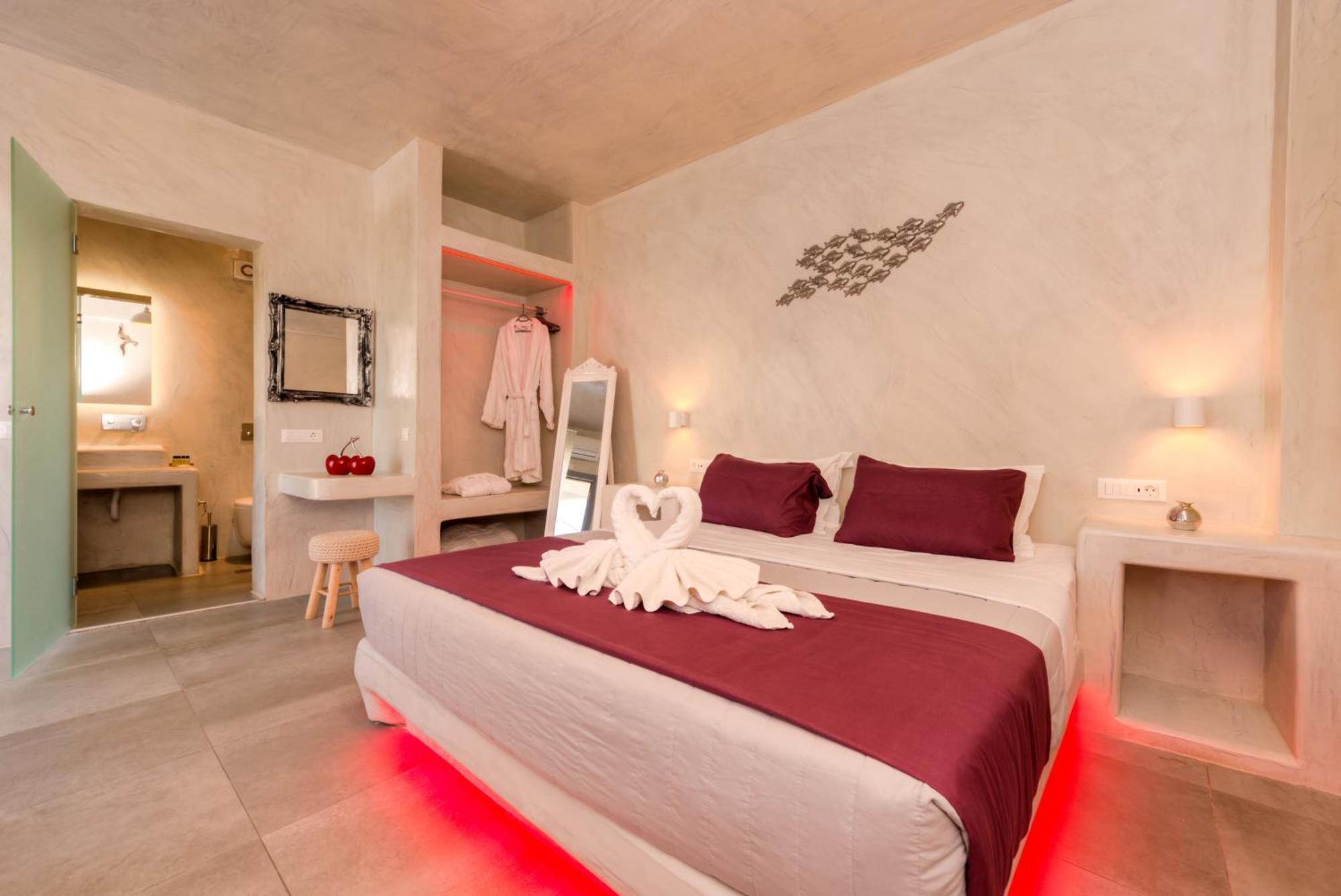The Muses Of Santorini Private Jacuzzi Suites Vothon Exterior photo