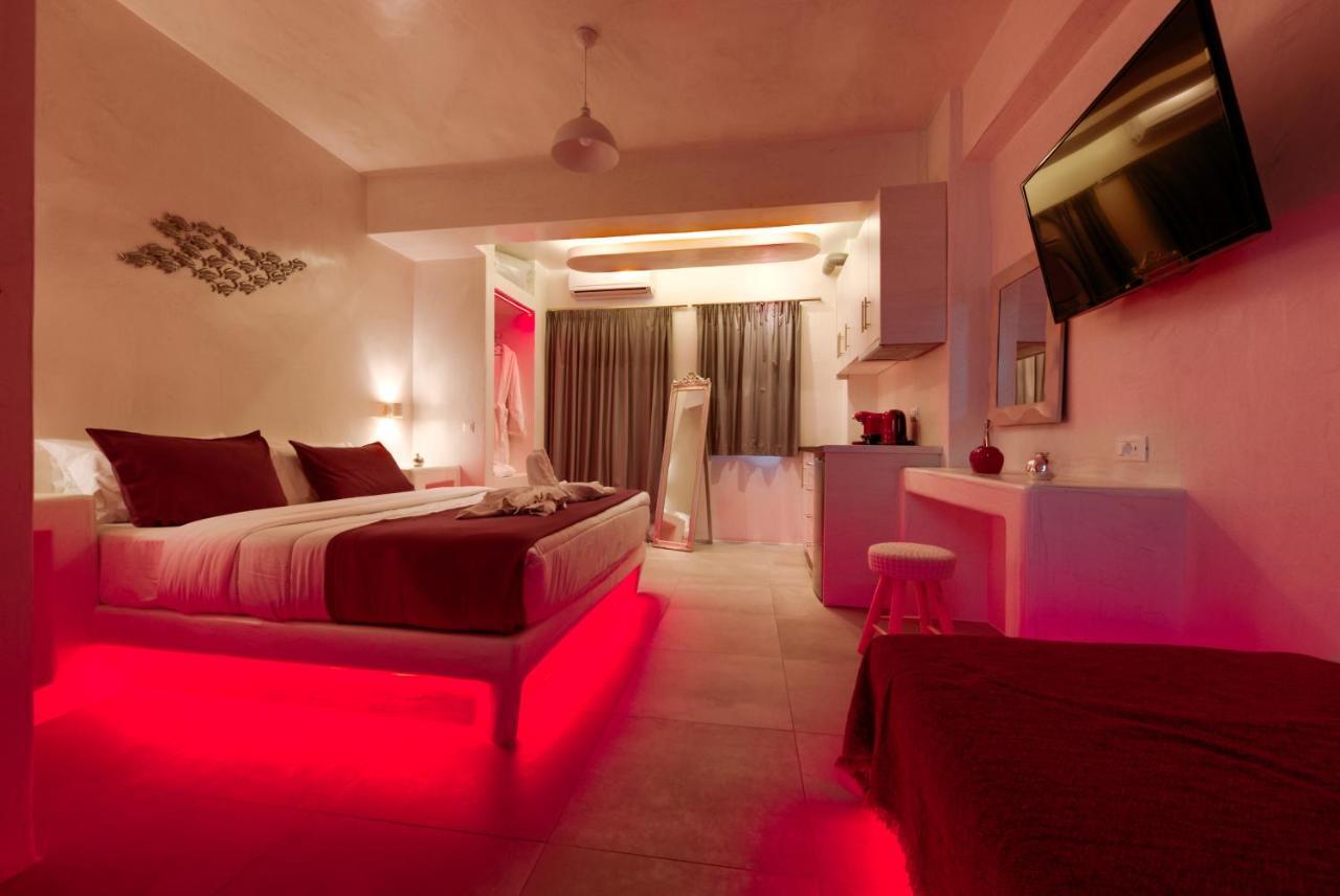 The Muses Of Santorini Private Jacuzzi Suites Vothon Exterior photo