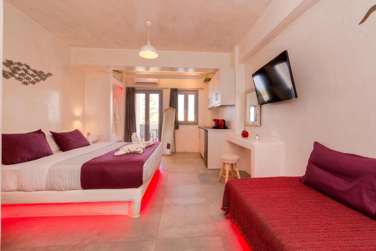 The Muses Of Santorini Private Jacuzzi Suites Vothon Exterior photo